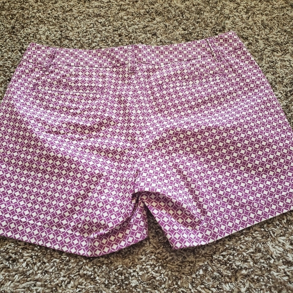Patterned Shorts Size 8 - Picture 2 of 14